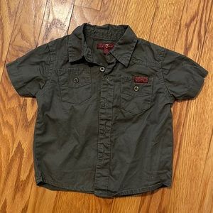 Short sleeve army green 7 for all mankind button up size 12 months